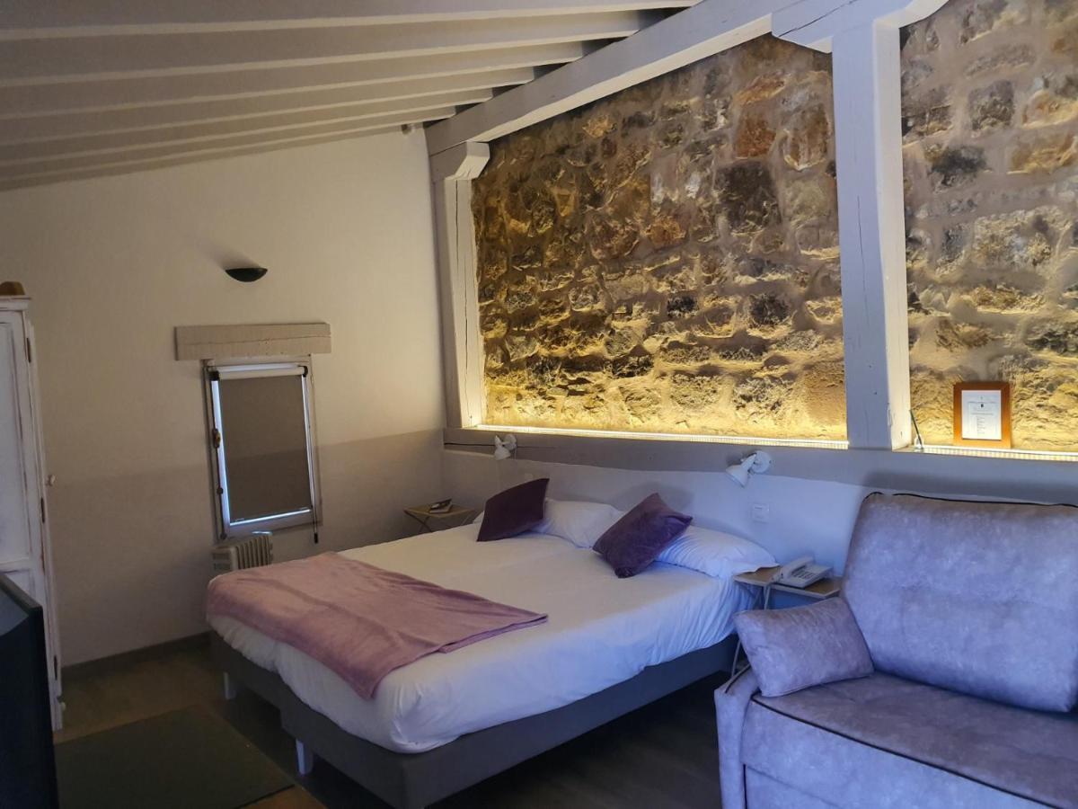 Aguilar de Campóo Hotel Posada Santa Maria La Real מראה חיצוני תמונה